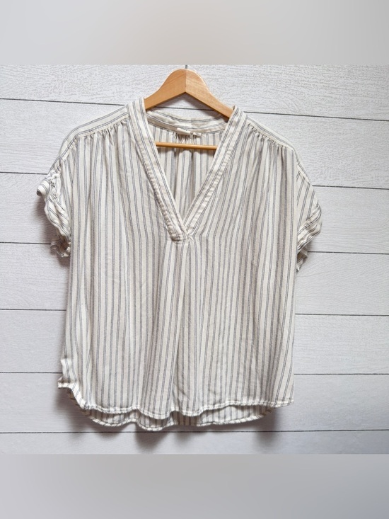 GAP Tops - GAP Cream and Gray Striped V-Neck Short Sleeve Blouse